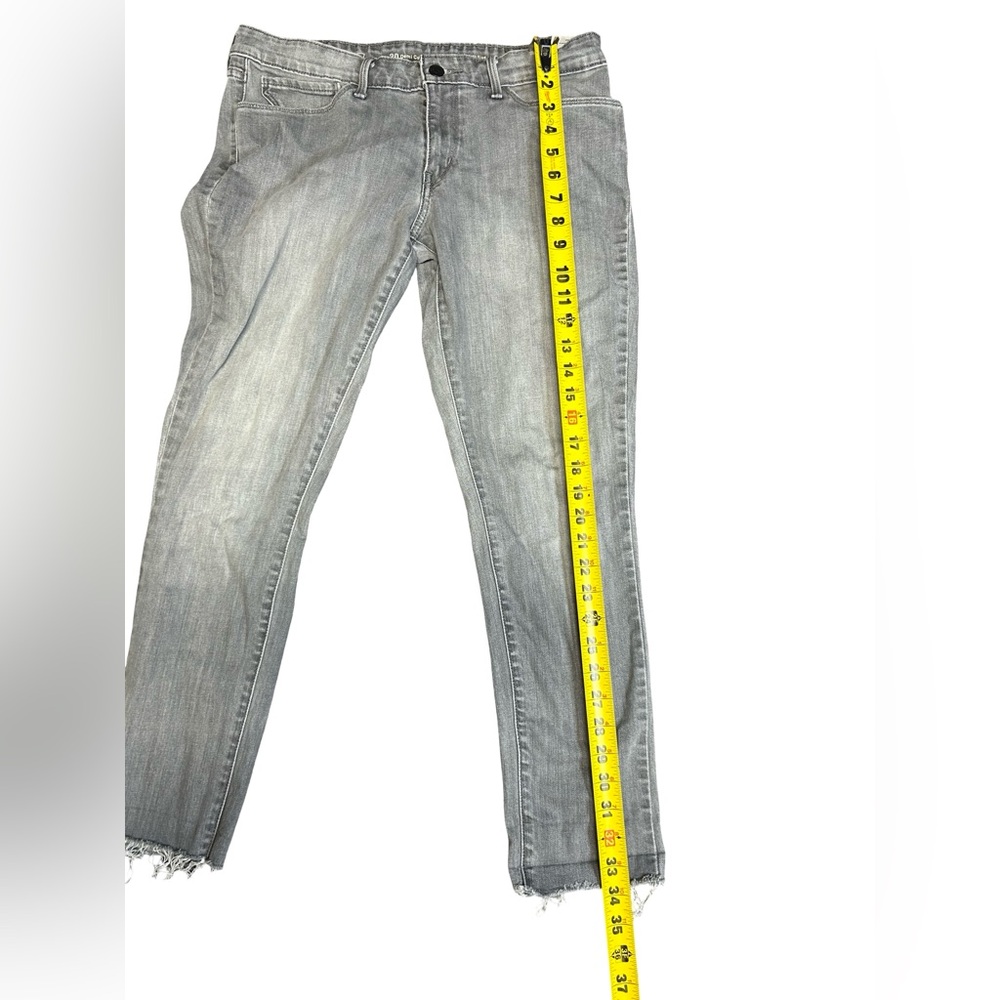 Levi's Women's Light Gray Cropped Slim Jeans - Picture 5 of 7